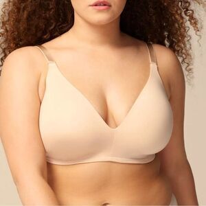Soma tan nude beige Vanishing 360 moulded seamless padded t shirt bra 36B